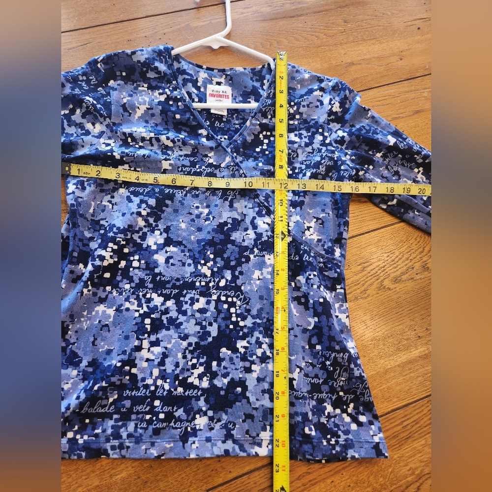 Ruby Rd. V-neck, 3/4 Sleeve sleeve, blue multicolored faux wrap top, Size PS - Picture 4 of 4